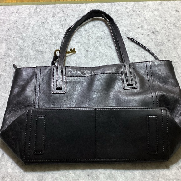 Black Fossil Leather Tote Bag - Picture 8 of 8